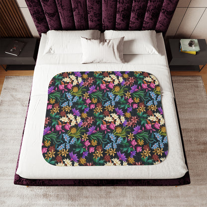 Niccie Luxurious Floral Sherpa Blanket: Stylish in Two Colors